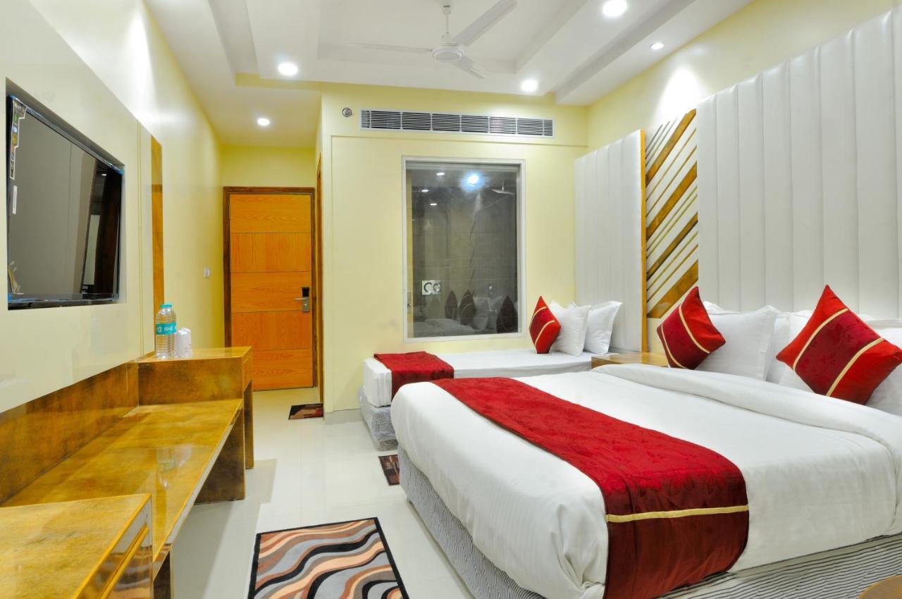 Hotel Worth Newly Bulit - Yeni Delhi Dış mekan fotoğraf