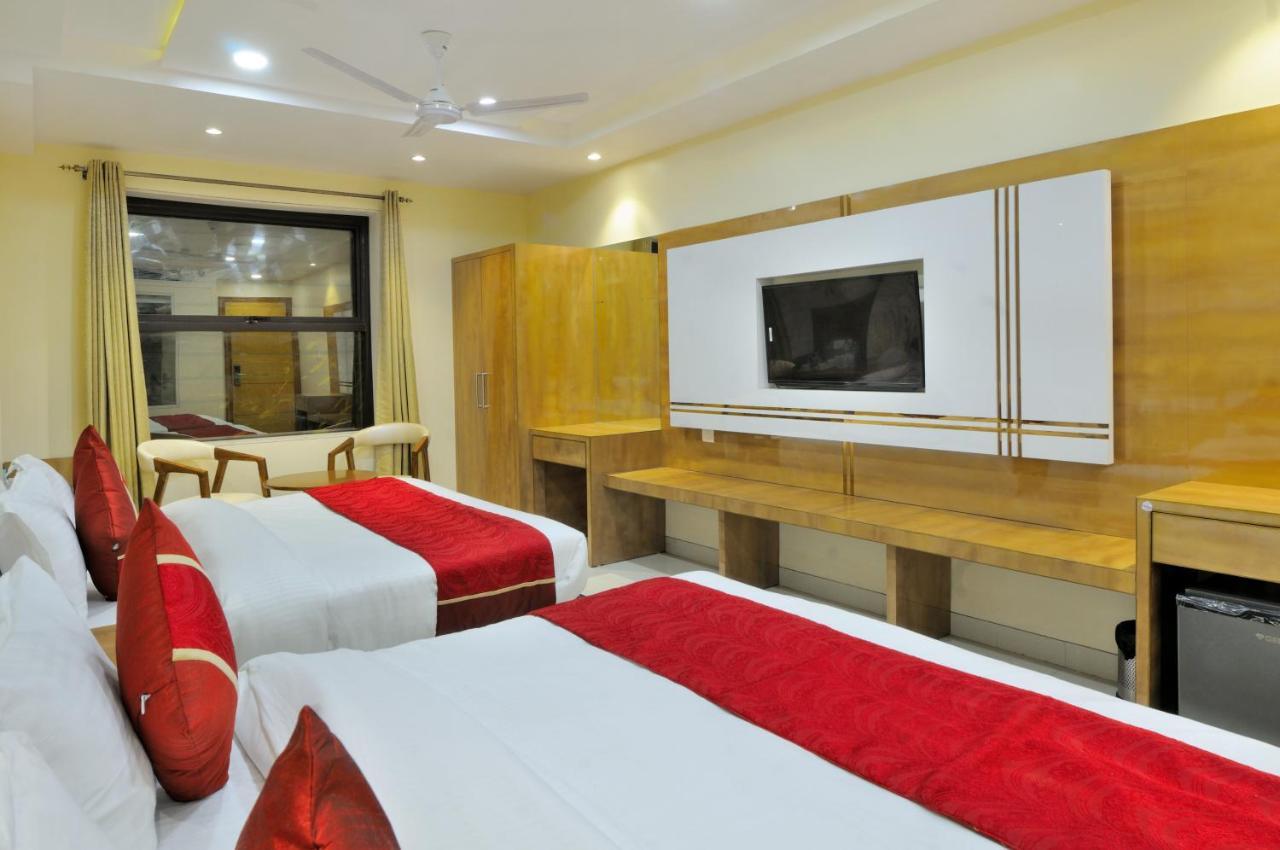 Hotel Worth Newly Bulit - Yeni Delhi Dış mekan fotoğraf
