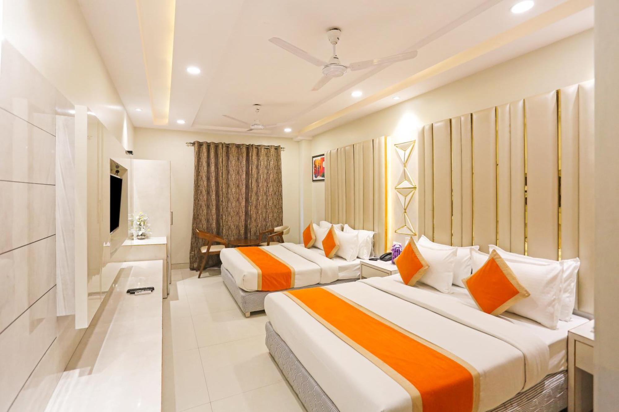 Hotel Worth Newly Bulit - Yeni Delhi Dış mekan fotoğraf