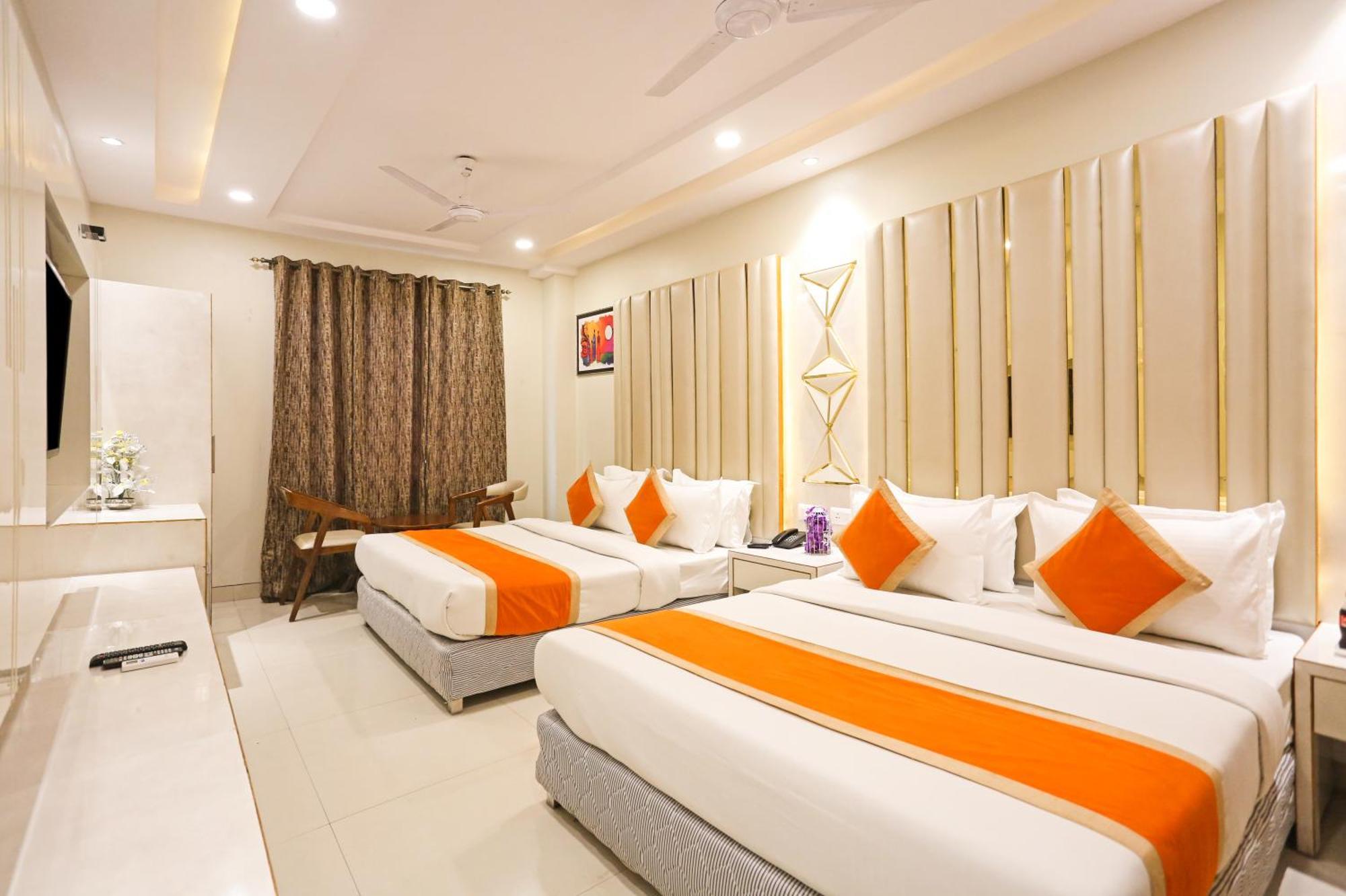 Hotel Worth Newly Bulit - Yeni Delhi Dış mekan fotoğraf