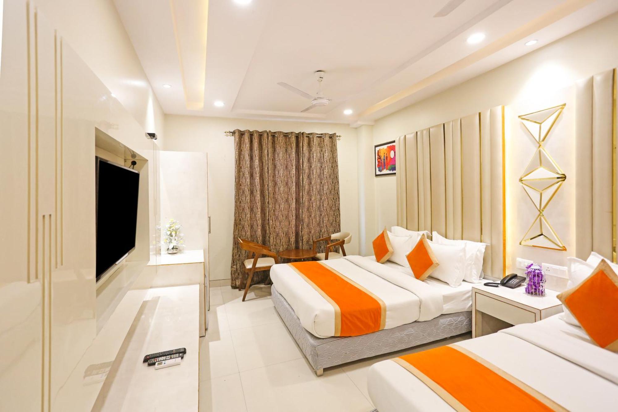 Hotel Worth Newly Bulit - Yeni Delhi Dış mekan fotoğraf