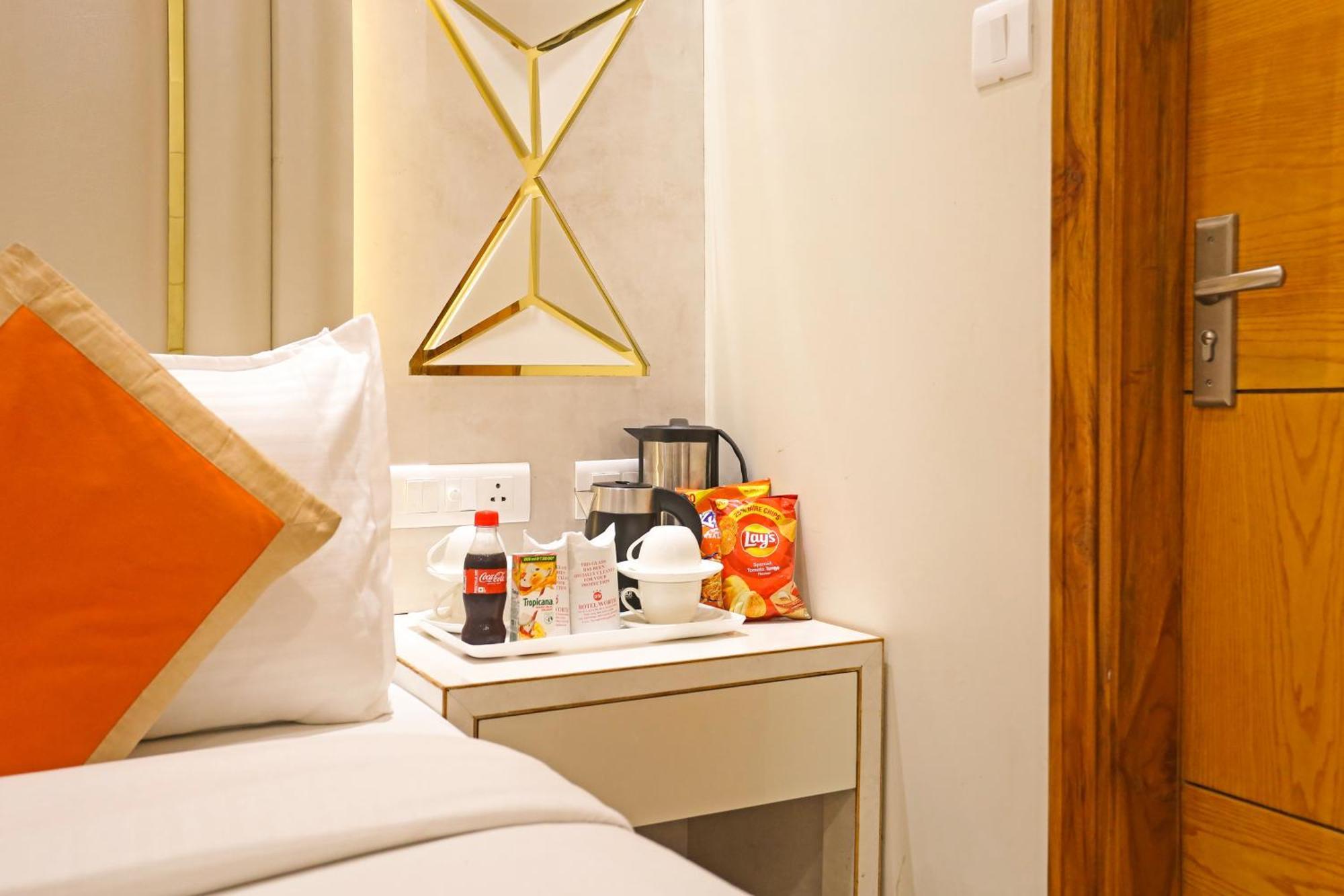 Hotel Worth Newly Bulit - Yeni Delhi Dış mekan fotoğraf
